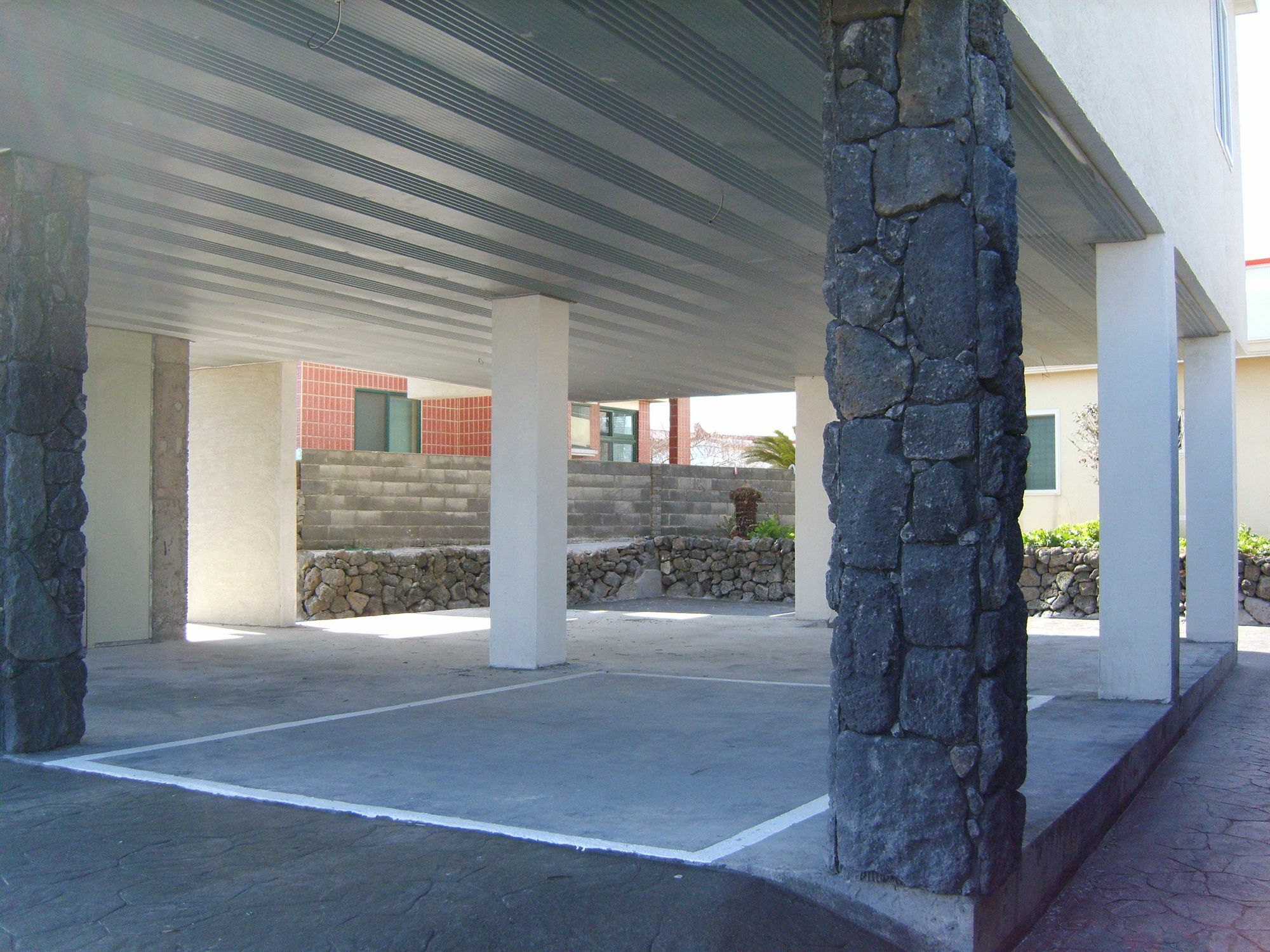 Be Road House Hotel Jeju Exterior photo